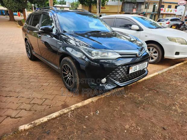 Toyota Corolla Fielder 1.5 Hybrid FWD 2018 Black