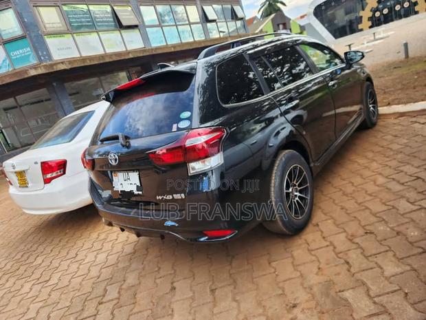 Toyota Corolla Fielder 1.5 Hybrid FWD 2018 Black