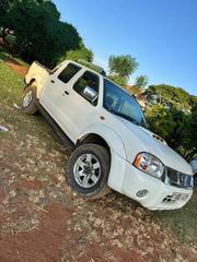Nissan Hardbody 2013 White for sale