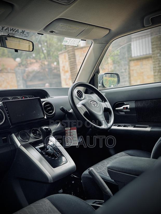 Toyota Corolla Rumion 2010 Black