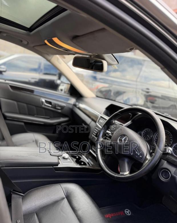 Mercedes-Benz E300 2011 Black