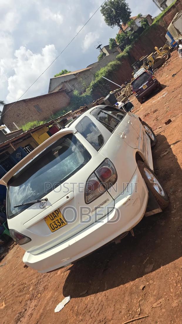 Toyota Harrier 1999 White