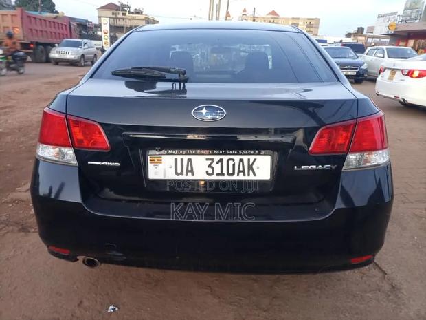 Subaru Legacy 2.5i 2011 Black