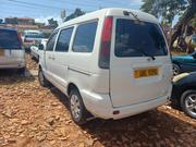 Toyota Noah 2.0 FWD (8 Seater) 2001 White for sale