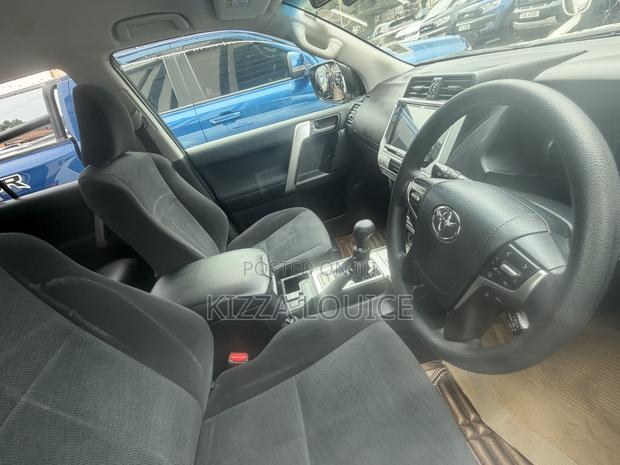Toyota Land Cruiser Prado 2018 White