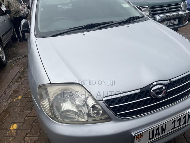 Toyota Corolla 2004 Silver