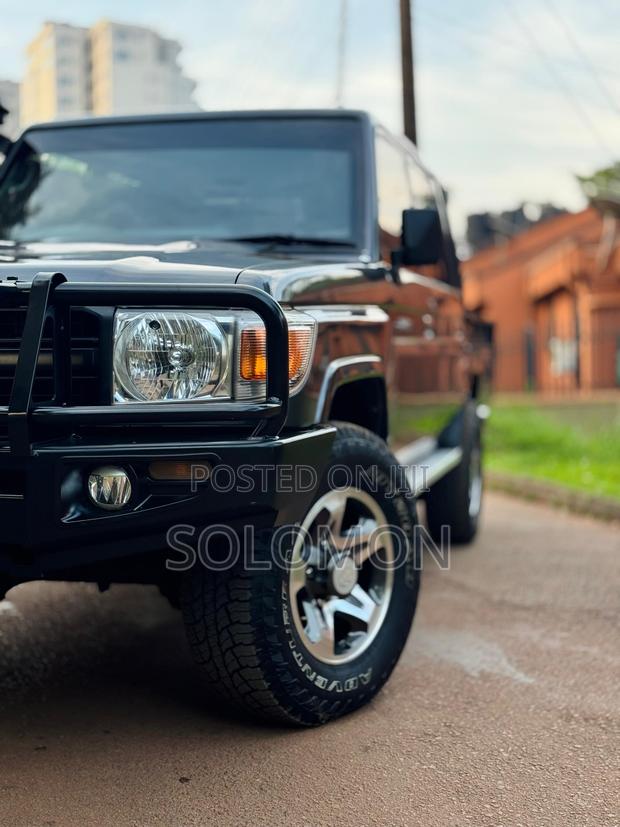 Toyota Land Cruiser 79 Series 2018 Green