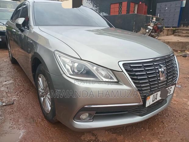 Toyota Crown 2013 Silver