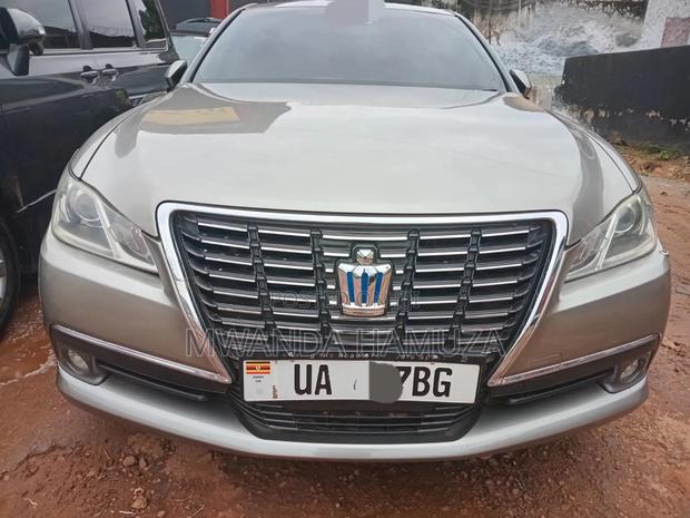 Toyota Crown 2013 Silver