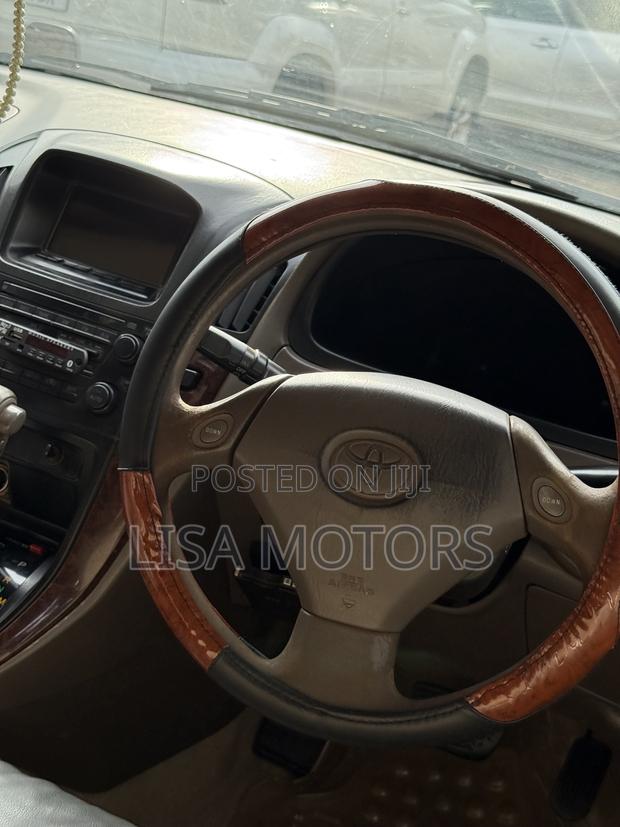 Toyota Harrier 2.2 16V 2000 Silver