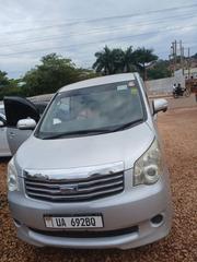 Toyota Noah 2.0 AWD (8 Seater) 2018 Silver for sale