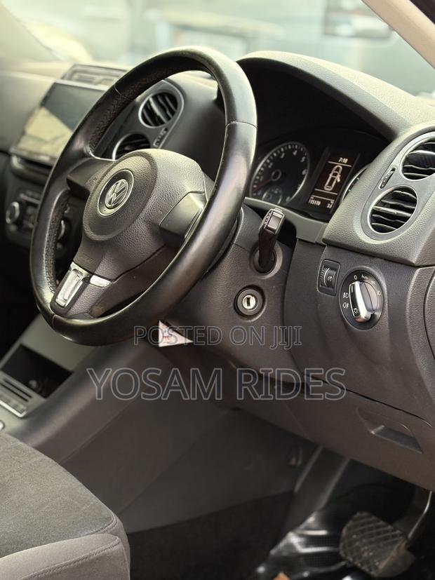 Volkswagen Tiguan S 2010