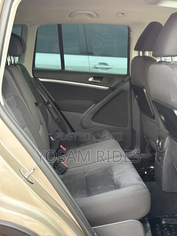 Volkswagen Tiguan S 2010