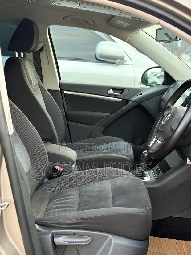 Volkswagen Tiguan S 2010