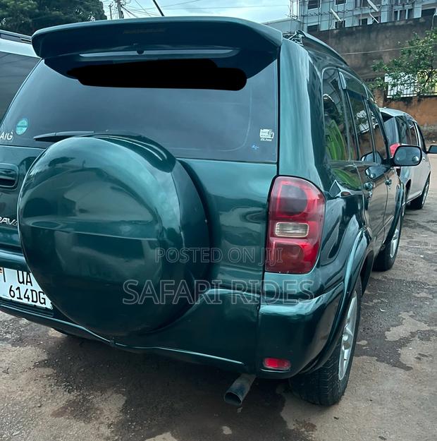 Toyota RAV4 2005 Green
