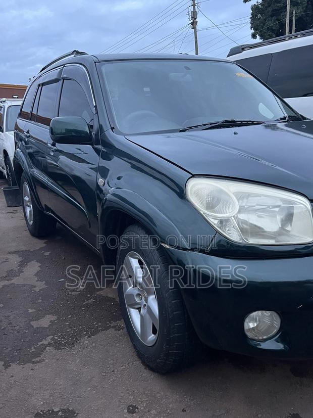 Toyota RAV4 2005 Green