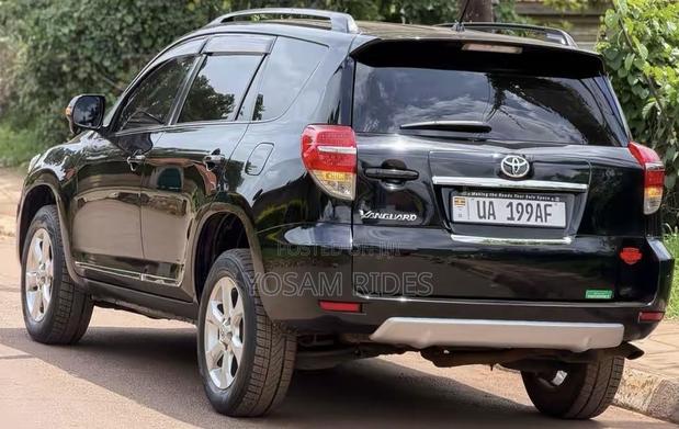 Toyota Vanguard 2012 Black