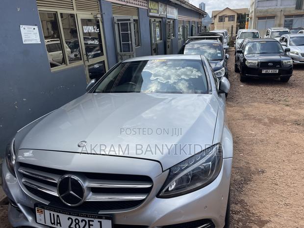 Mercedes-Benz C180 2019 Silver