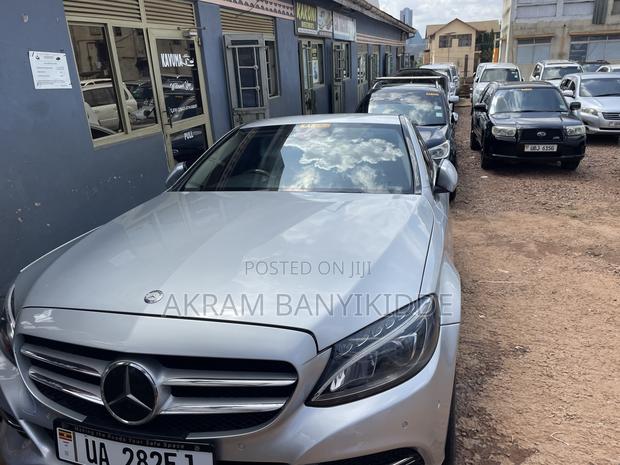 Mercedes-Benz C180 2019 Silver