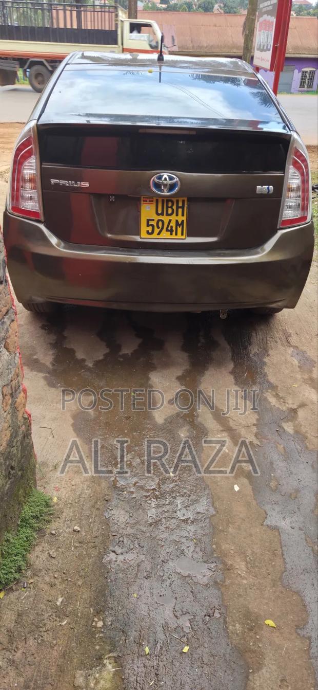 Toyota Prius 2012 Brown
