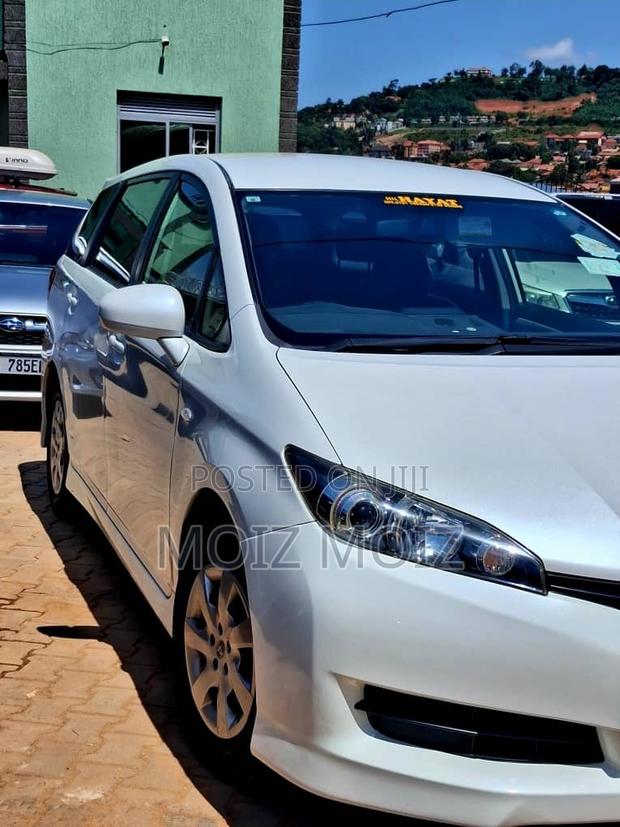 Toyota Wish 2010 White