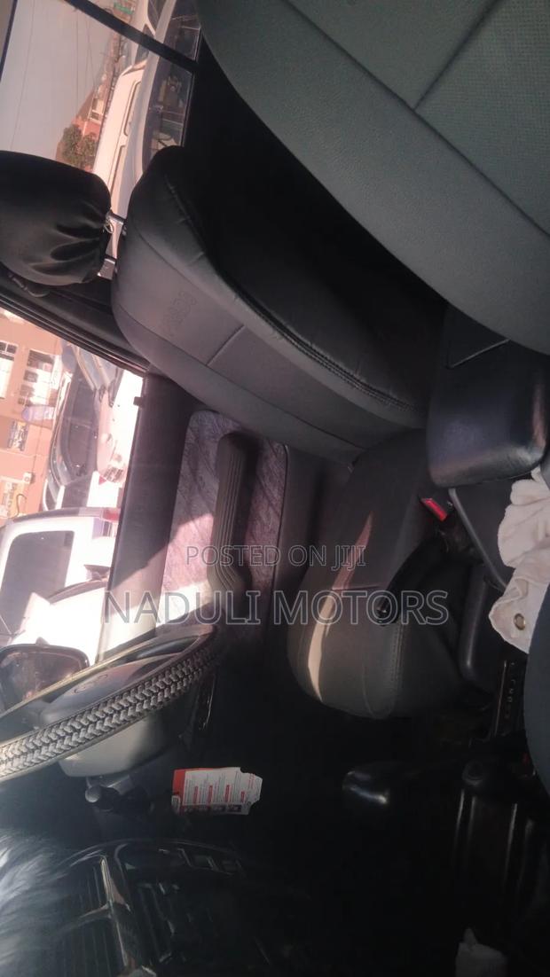 Toyota Land Cruiser Prado 2002 White