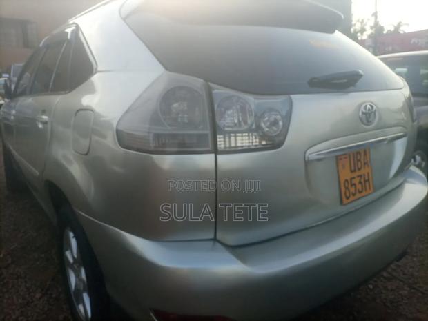 Toyota Harrier 3.0 V6 2004 Silver
