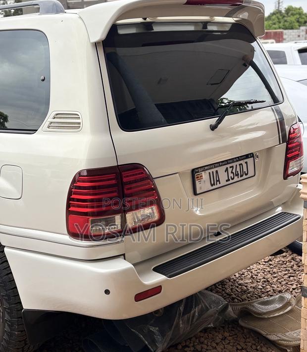 Toyota Land Cruiser Cygnus 4.7 2002 White
