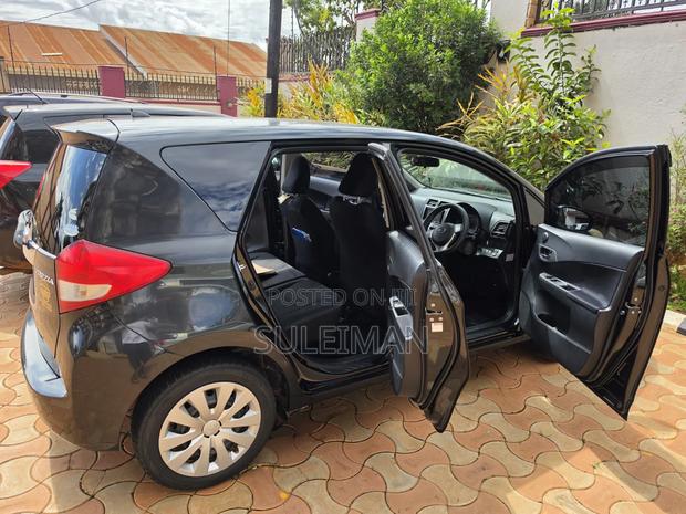 Subaru Trezia 2011 Black