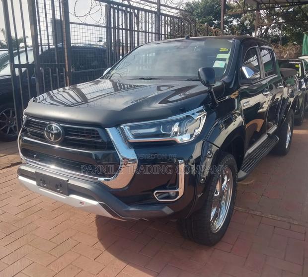 Toyota Hilux Revo Double Cab Deisel 2.4 AWD 2020 Black