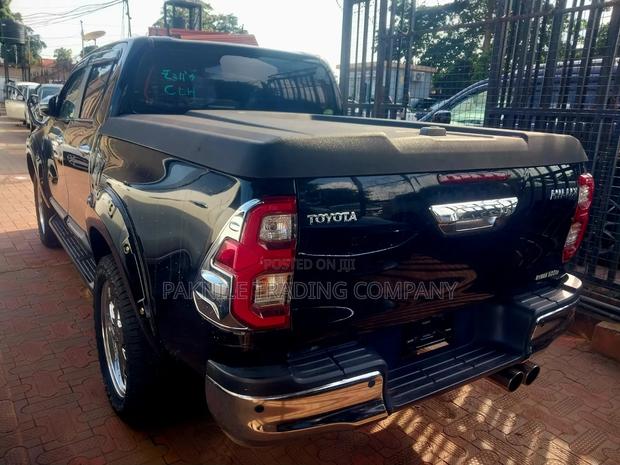 Toyota Hilux Revo Double Cab Deisel 2.4 AWD 2020 Black