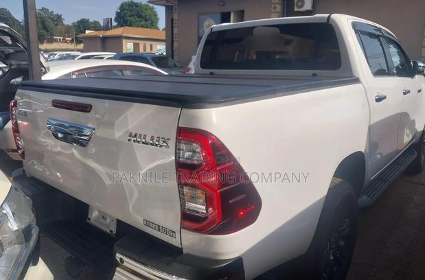 Toyota Hilux Revo Double Cab Deisel 2.4 AWD 2021 White