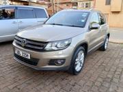 Volkswagen Tiguan 2013 Beige for sale