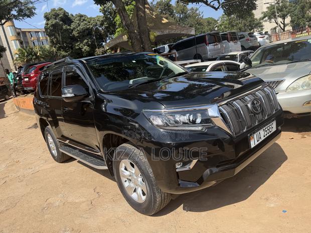 Toyota Land Cruiser Prado 2015 Black