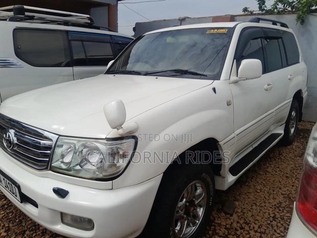 Toyota Land Cruiser Prado 2002 White