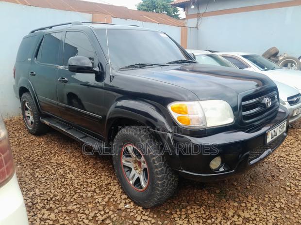 Toyota Sequoia 2004 Black