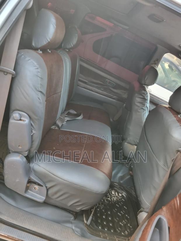 Toyota Ipsum 1999 Silver