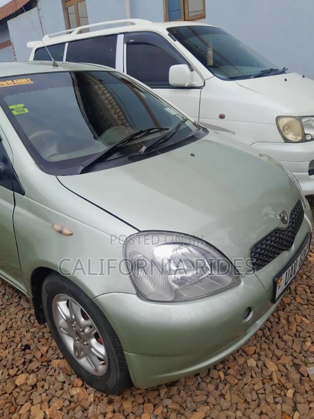 Toyota Vitz 2003 Green