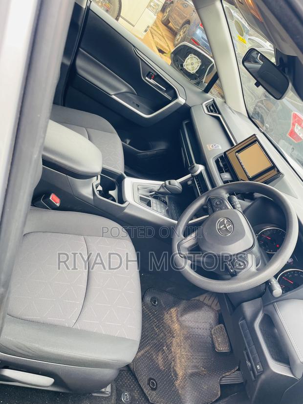 Toyota RAV4 Limited FWD 2020 Silver