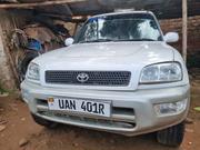 Toyota RAV4 Automatic 2000 White for sale