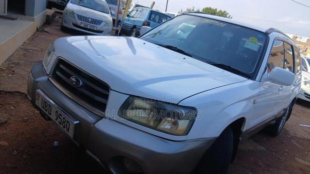 Subaru Forester 2004 White