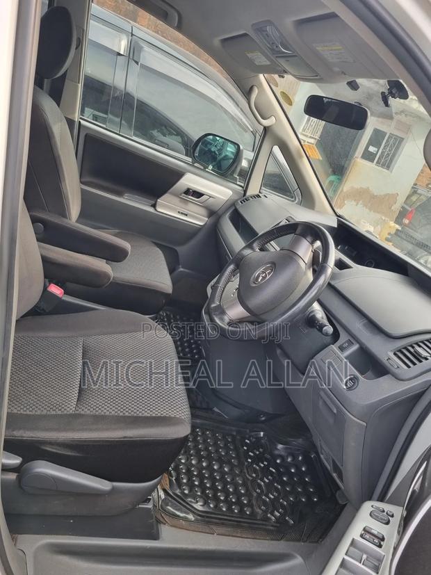 Toyota Noah 2011 White