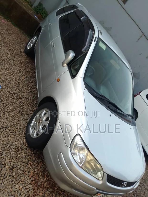 Toyota Corolla Spacio 2000 Silver
