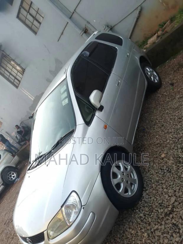 Toyota Corolla Spacio 2000 Silver
