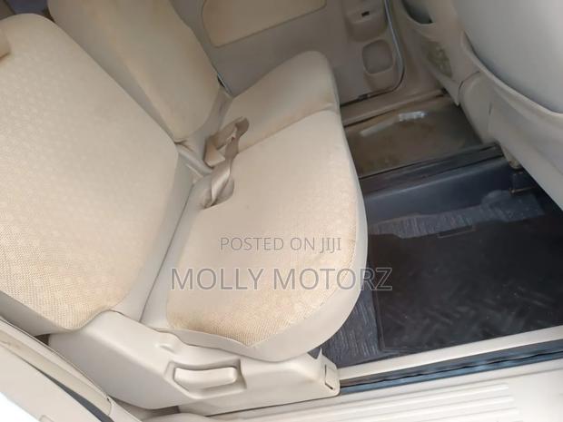 Toyota Sienta 2005 White