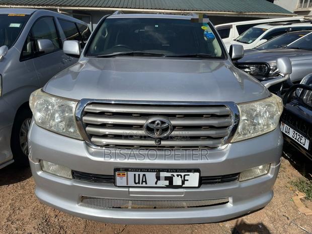 Toyota Land Cruiser 4.6 V8 ZX 2009 Silver
