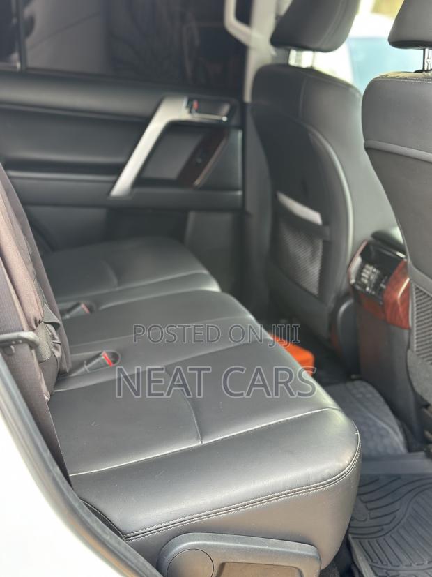Toyota Land Cruiser Prado 2015 Pearl