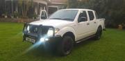 Nissan Navara 2.5 dCi 4x4 2007 White for sale
