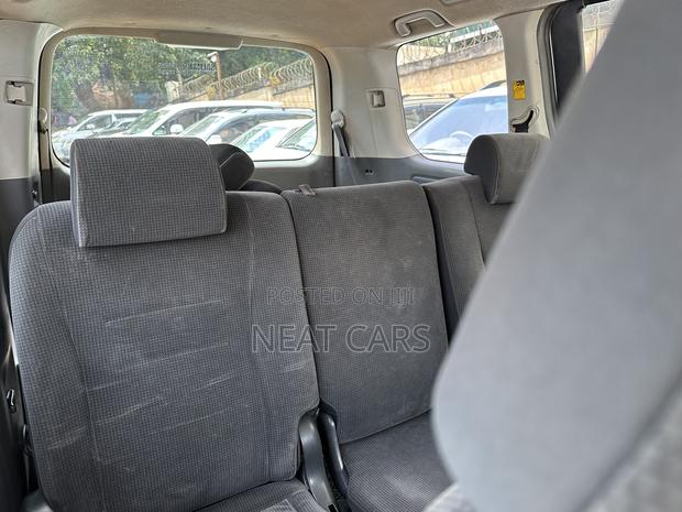 Toyota Noah 2008 Silver