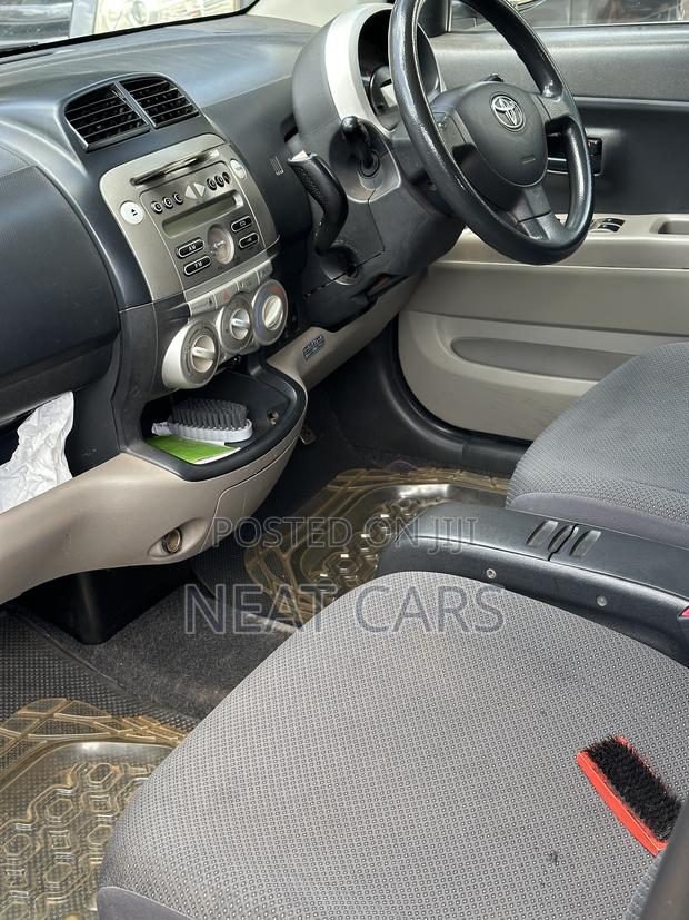 Toyota Passo 2008 Silver